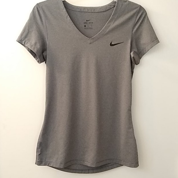 Nike Tops - Nike dri-fit tee